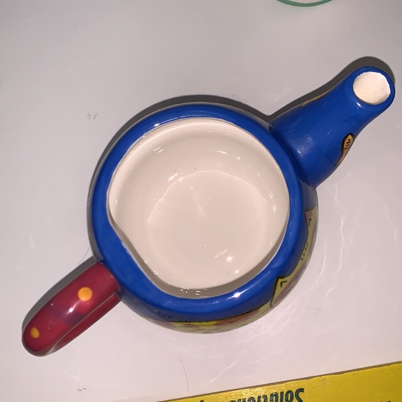 Happy Dog & Cat Chaleur by Karen Gelff. This is like a single service tea set. - Picture 7 of 9